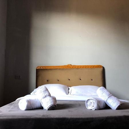 Lucky Family Hotel Tbilisi Eksteriør billede