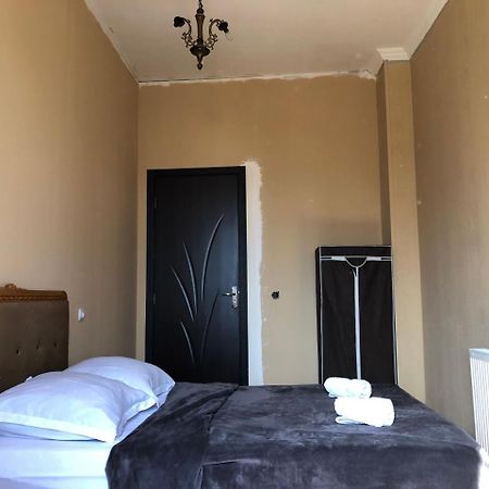 Lucky Family Hotel Tbilisi Eksteriør billede
