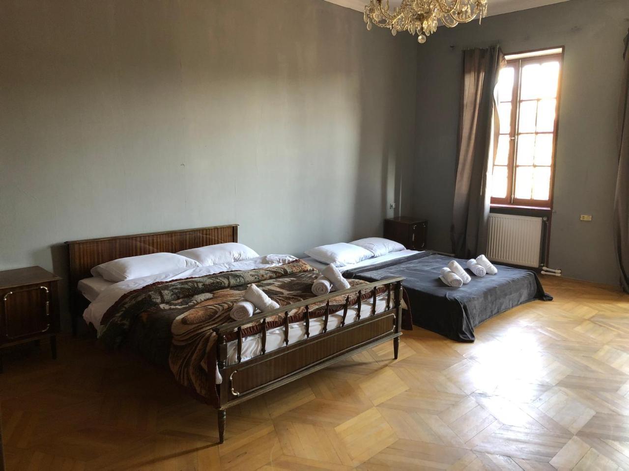 Lucky Family Hotel Tbilisi Eksteriør billede